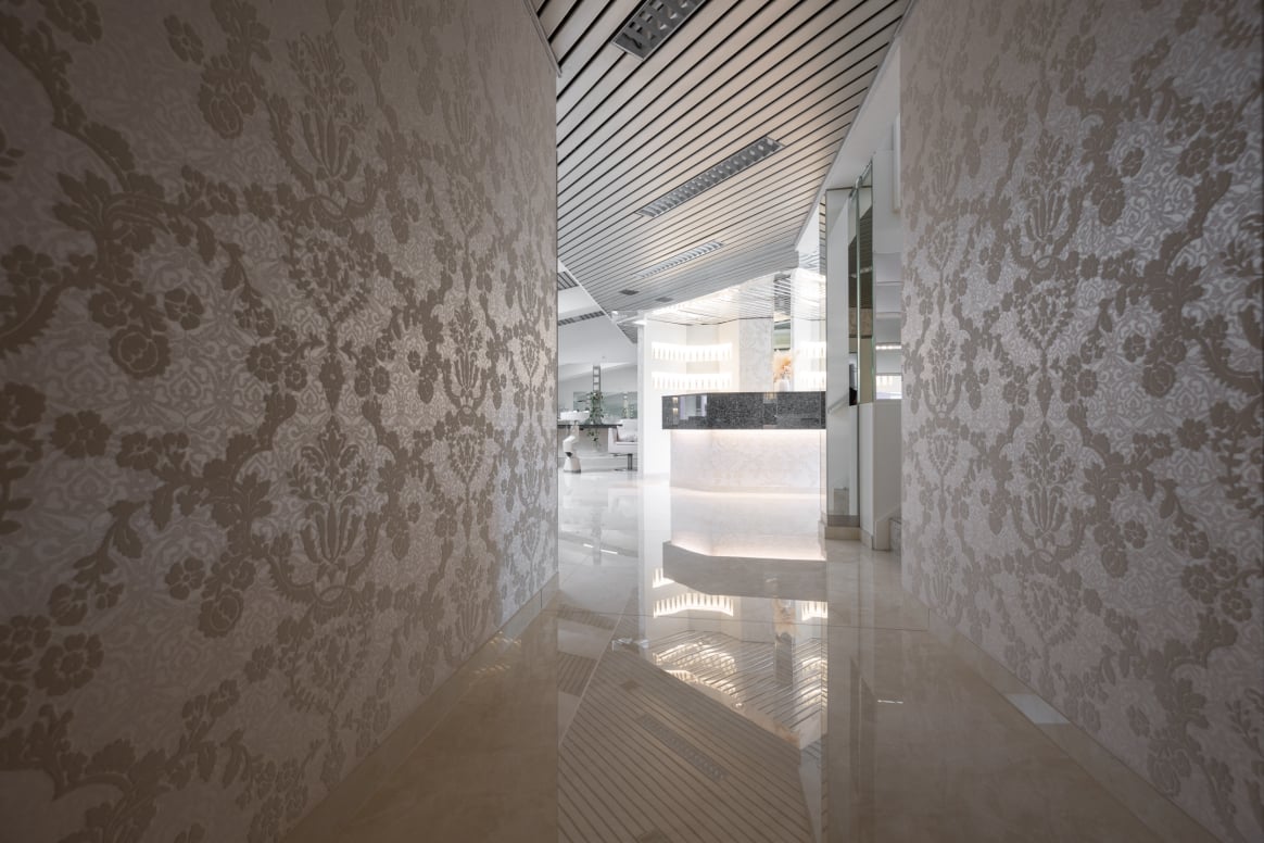 Interior 6
